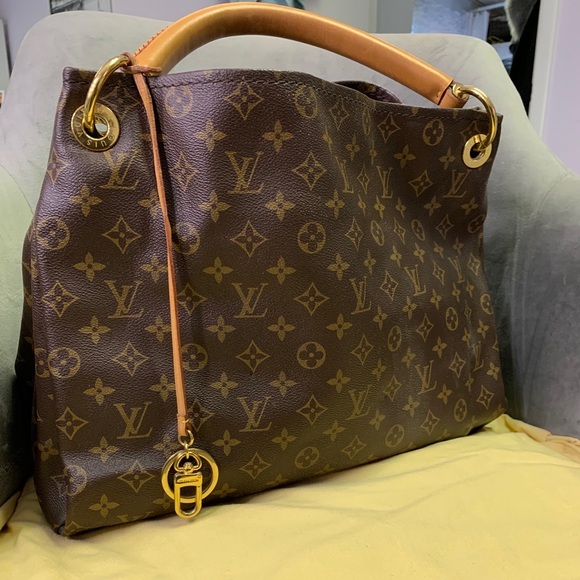 Louis Vuitton Arsty MM Monogram Handbag - Picture 2 of 7